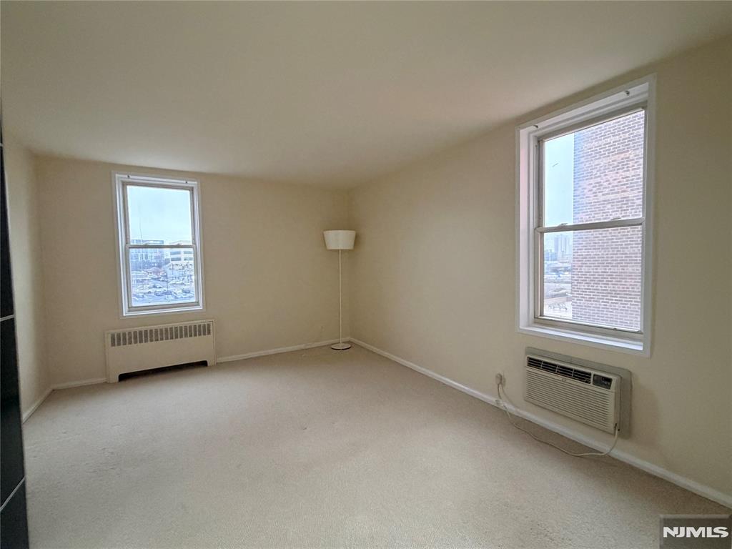 property viewer photo 8