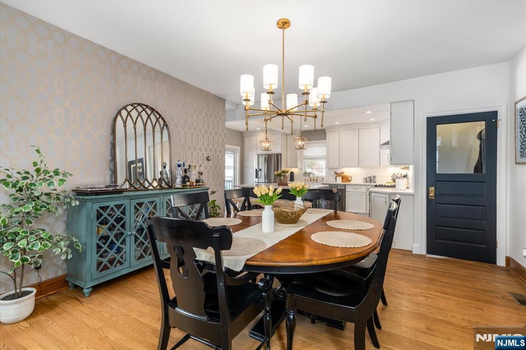 property viewer photo 10