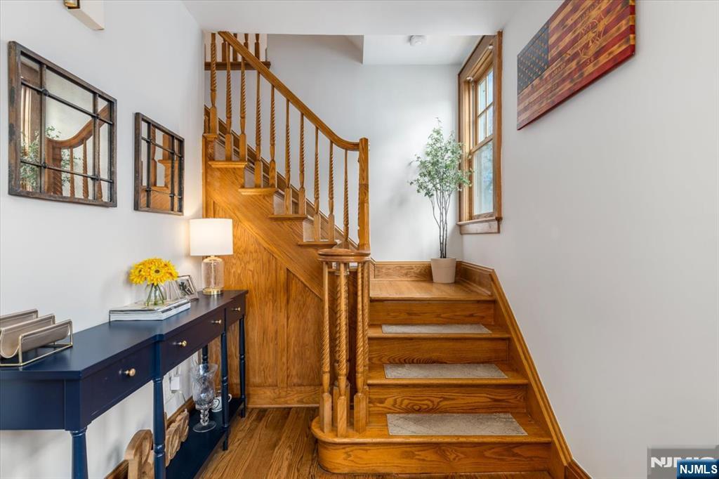 property viewer photo 16