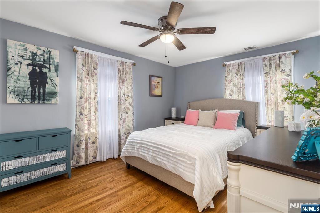 property viewer photo 24