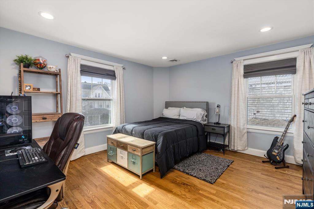 property viewer photo 26