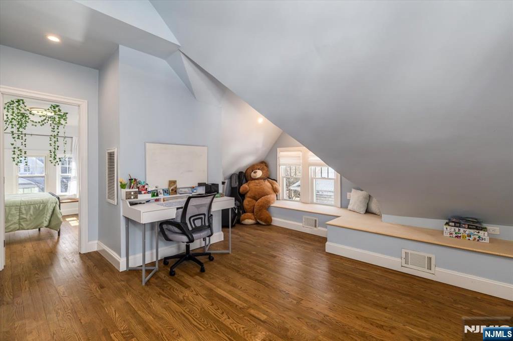 property viewer photo 29