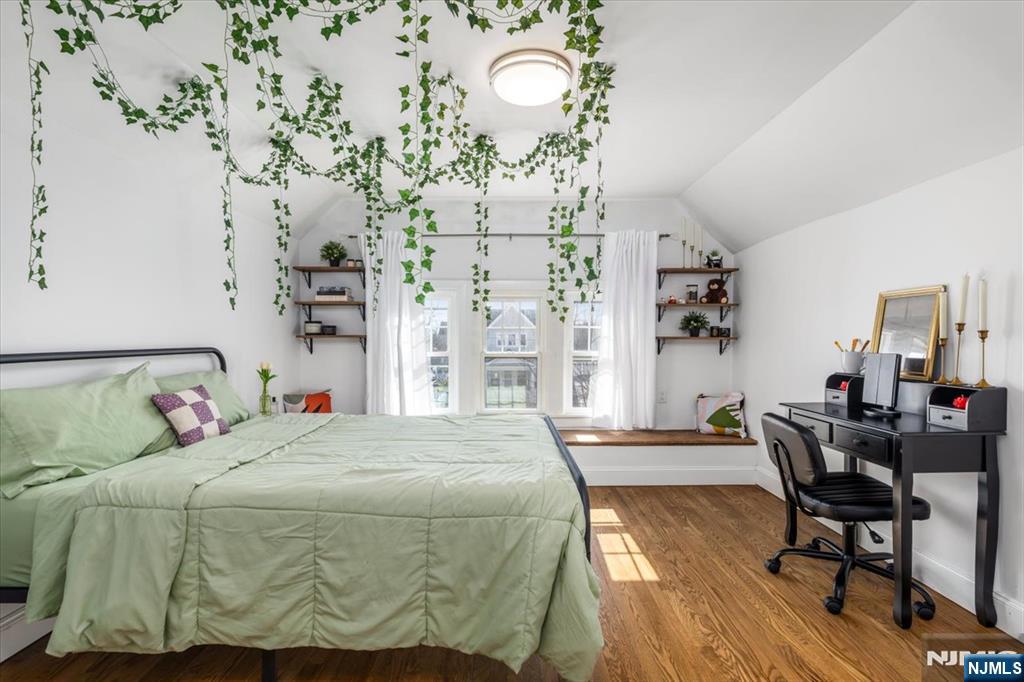 property viewer photo 30