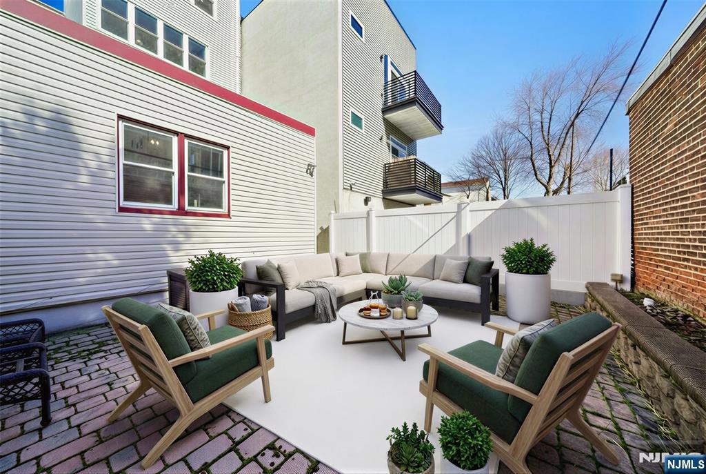 property viewer photo 12