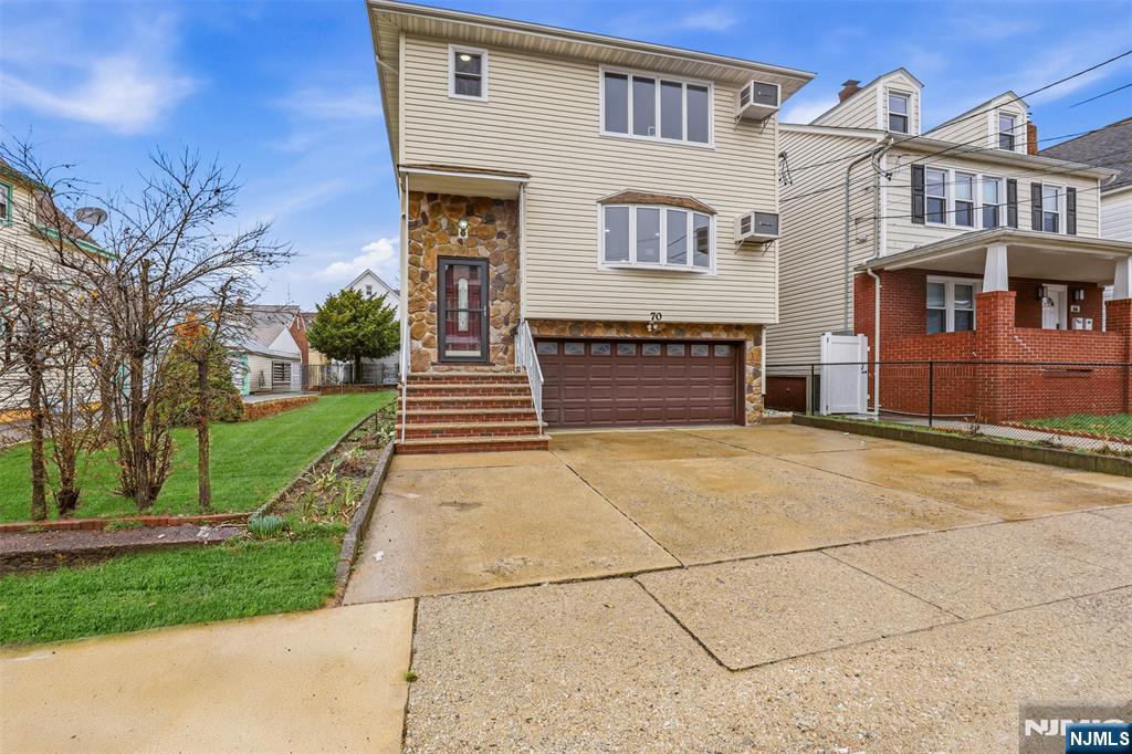 property viewer photo 1