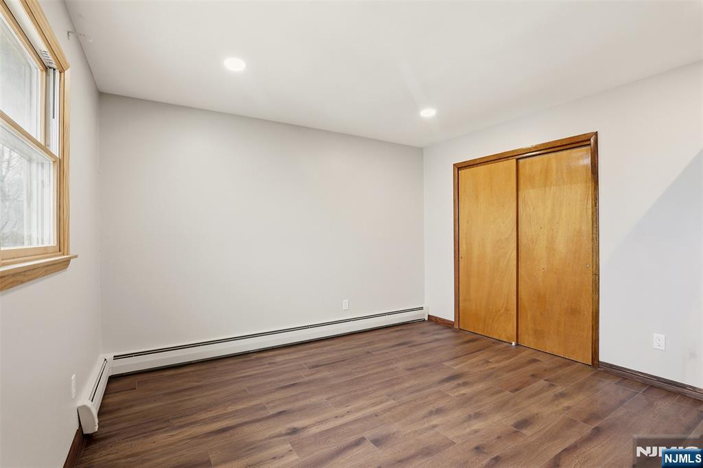 property viewer photo 12