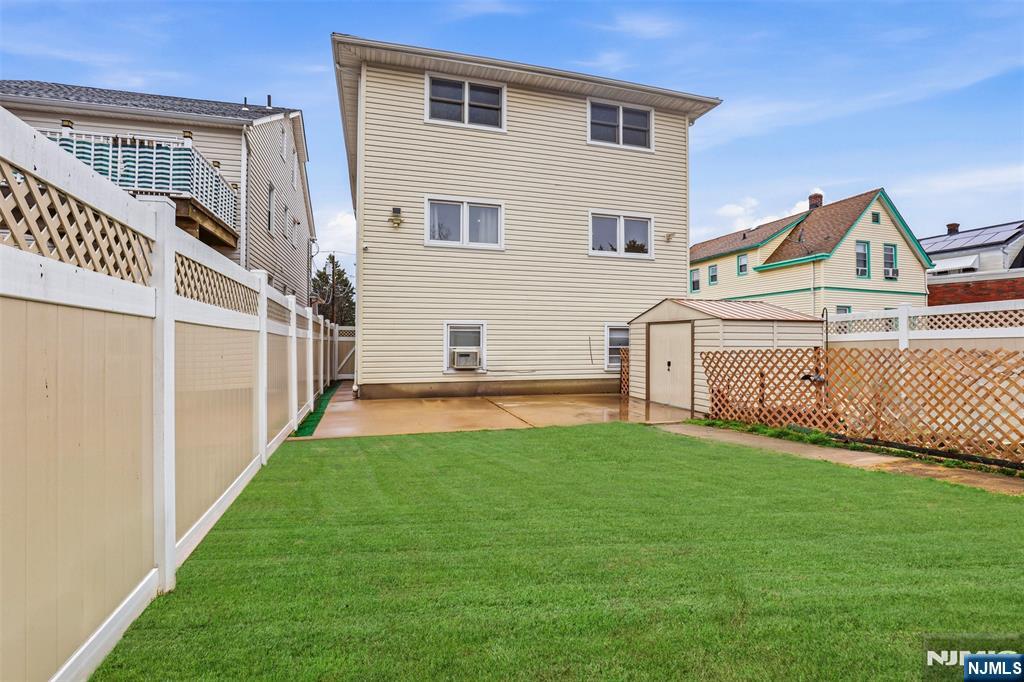 property viewer photo 15