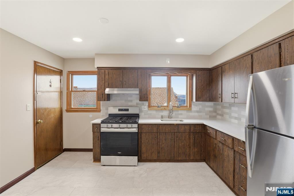 property viewer photo 9