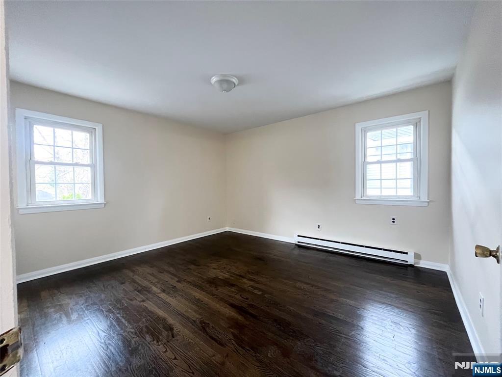 property viewer photo 1