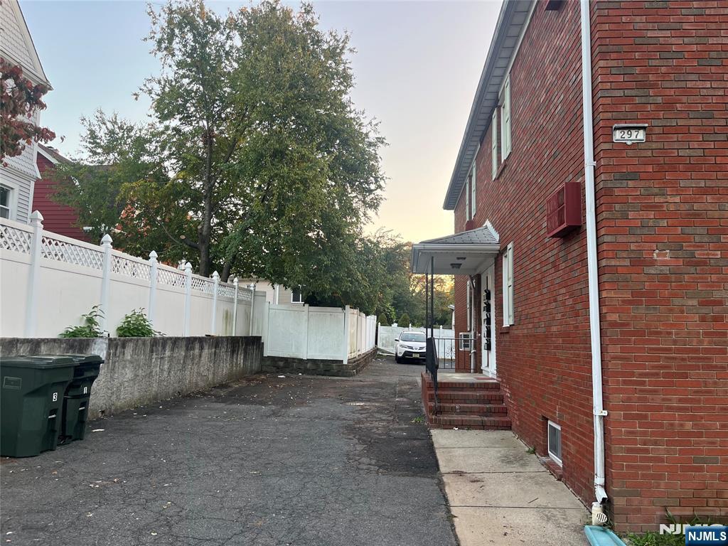 property viewer photo 23