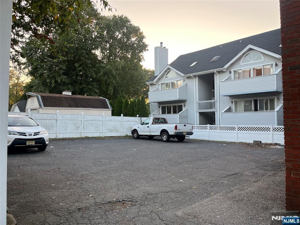 property viewer photo 24