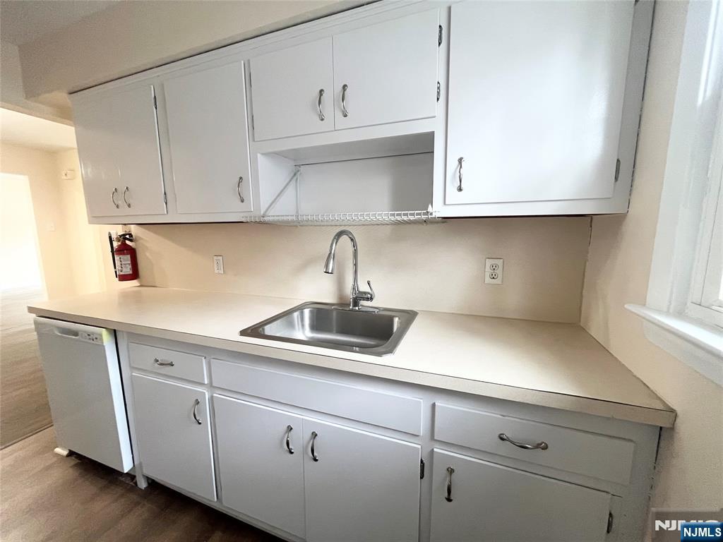 property viewer photo 9