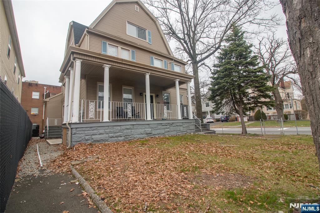 main property photo 39
