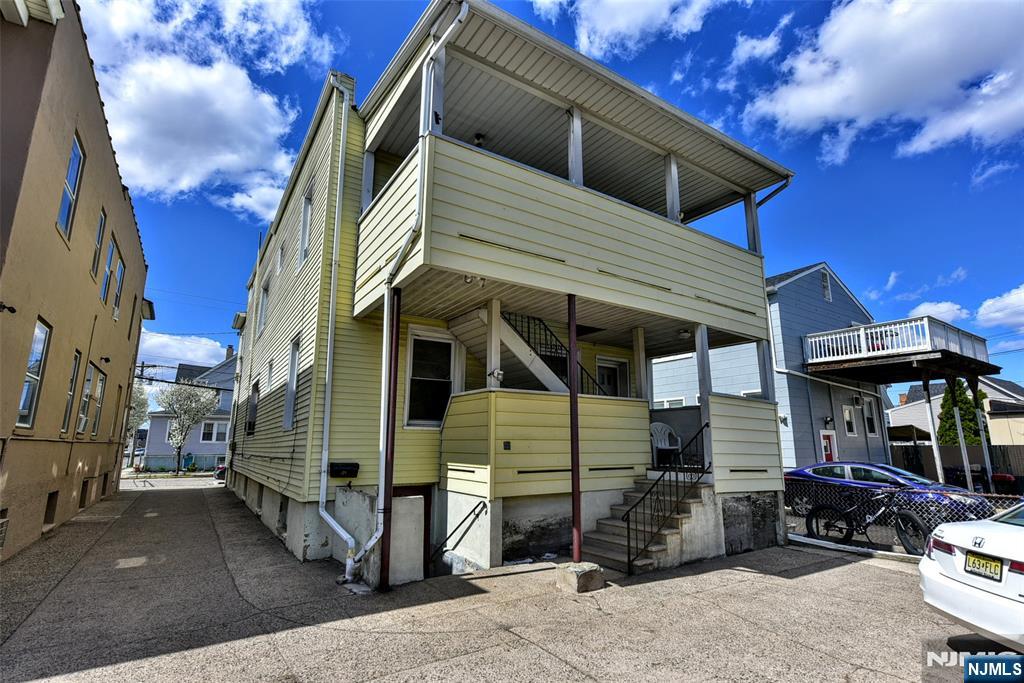 main property photo 22