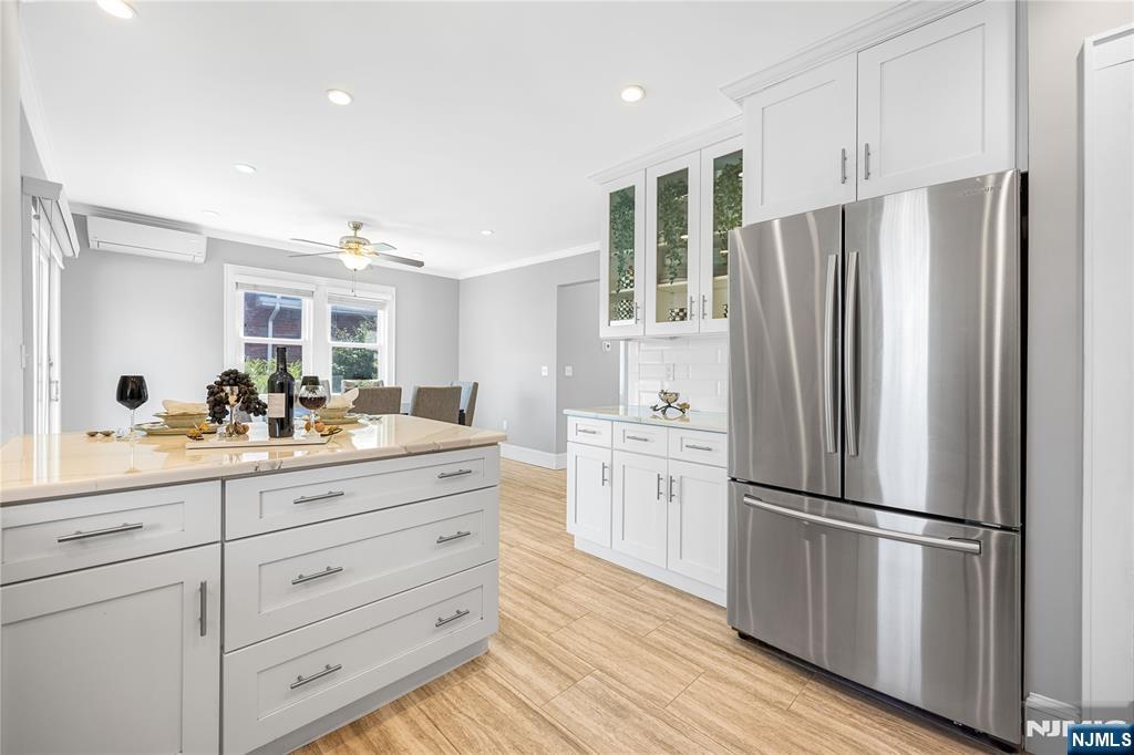property viewer photo 12