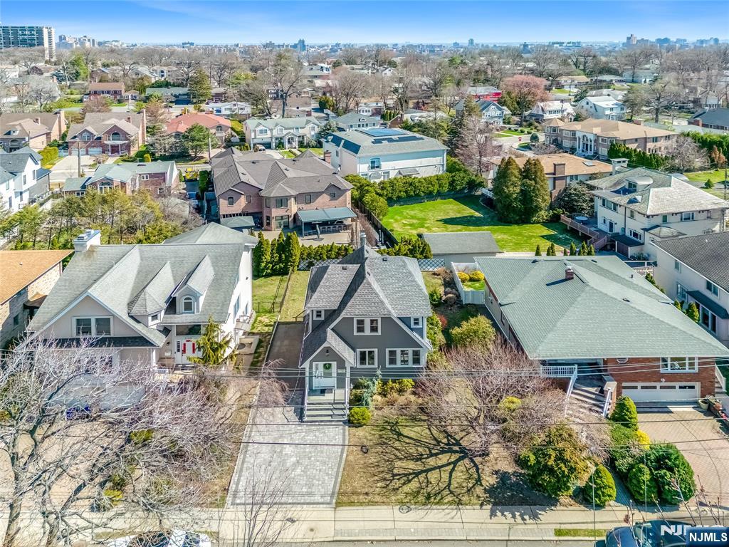 property viewer photo 19