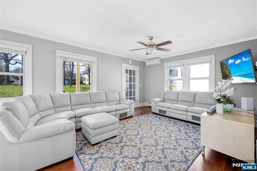 property viewer photo 2