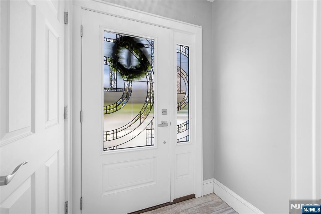 property viewer photo 30