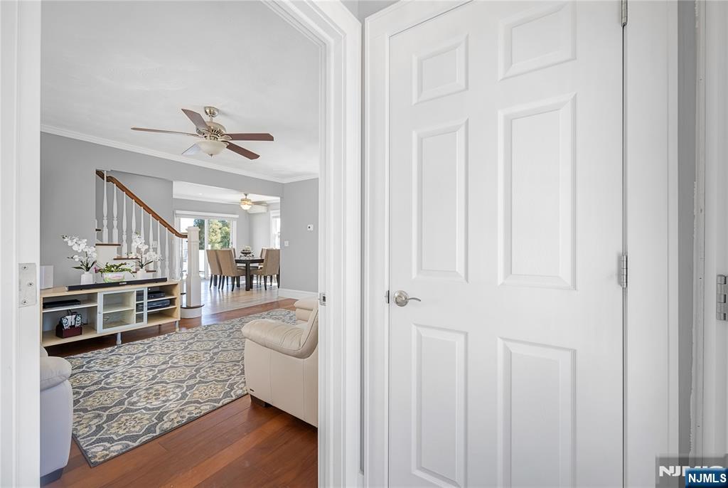 property viewer photo 31