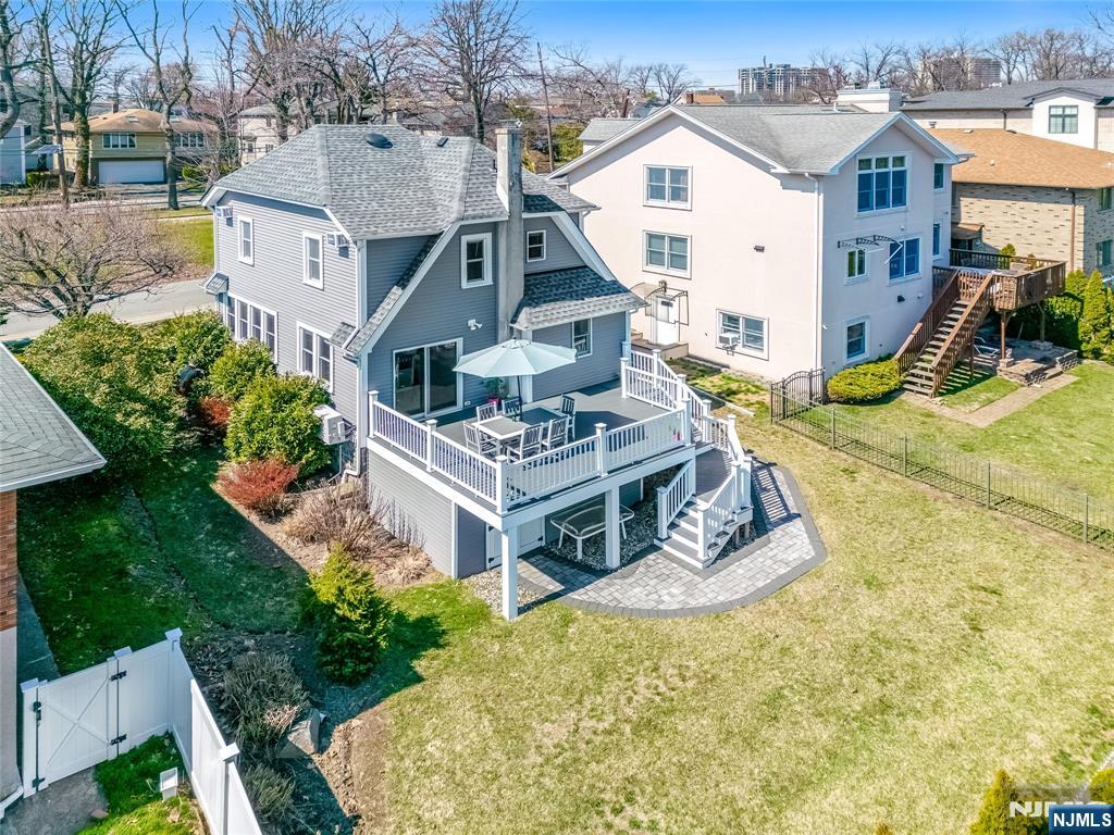 property viewer photo 35