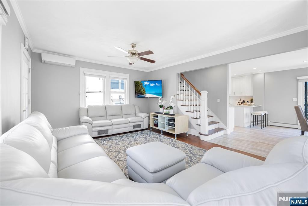 property viewer photo 4