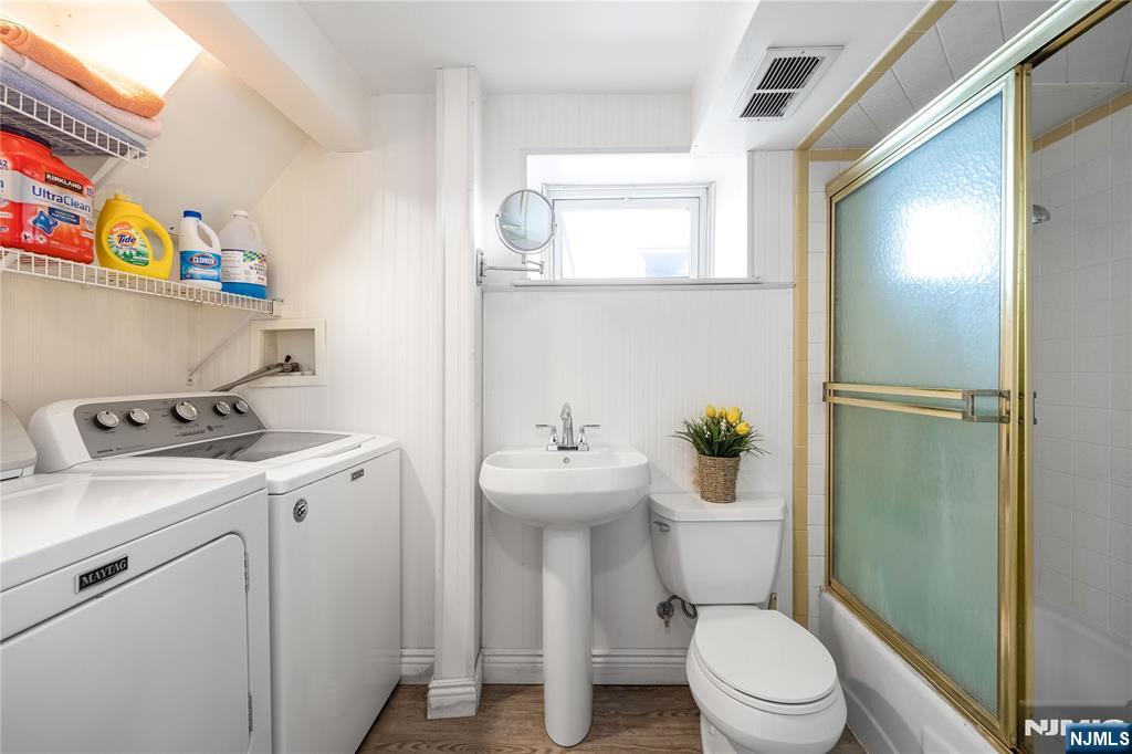 property viewer photo 42