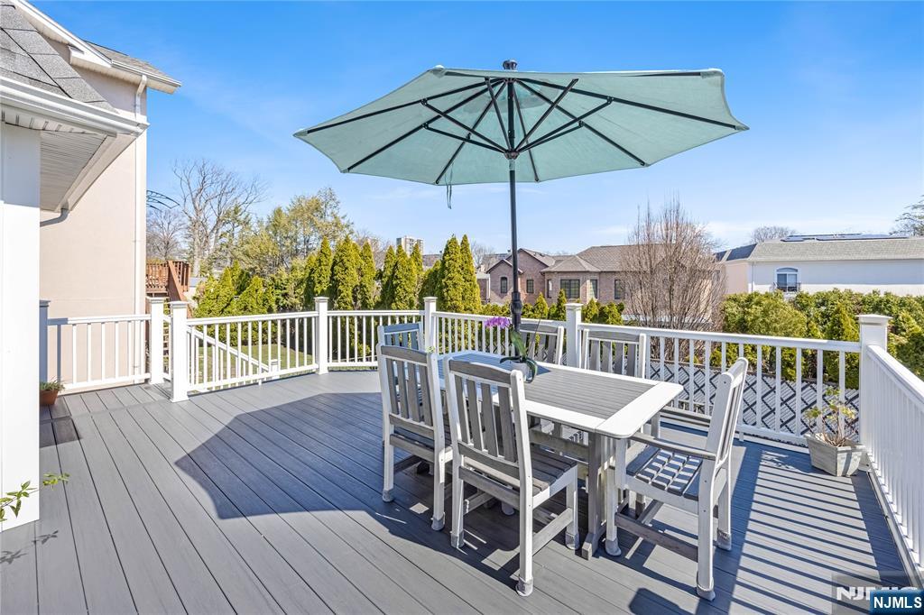 property viewer photo 44