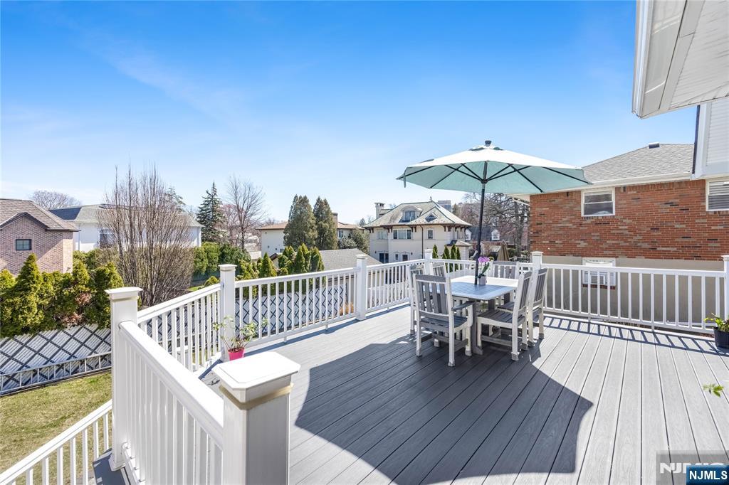 property viewer photo 45