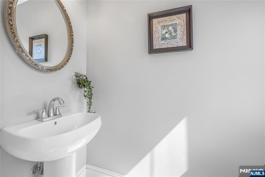 property viewer photo 5