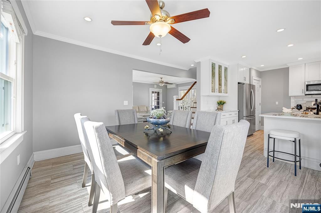 property viewer photo 7
