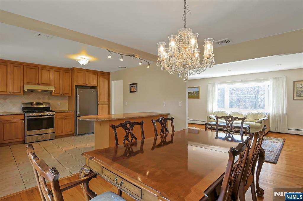 property viewer photo 12