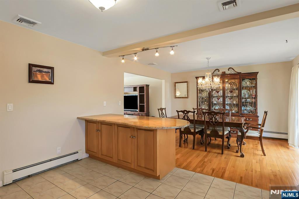 property viewer photo 18