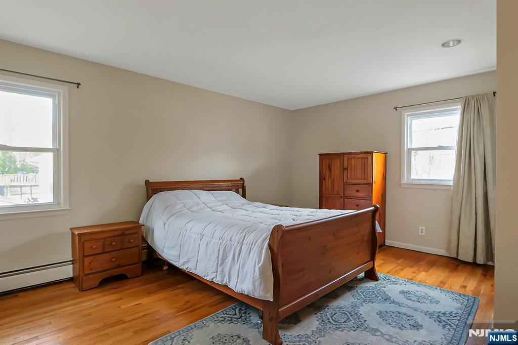 property viewer photo 19