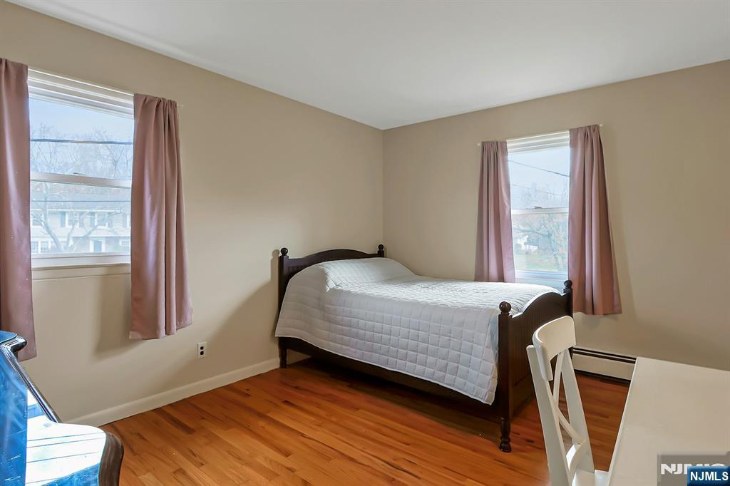 property viewer photo 23