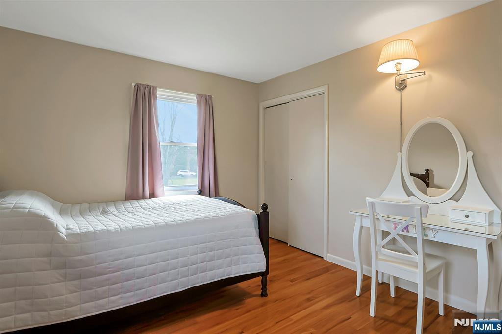 property viewer photo 24