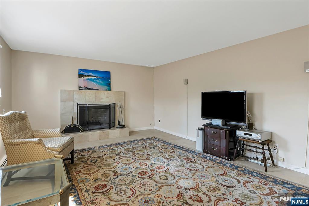property viewer photo 28