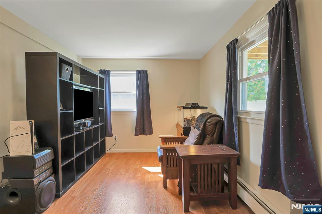 property viewer photo 31