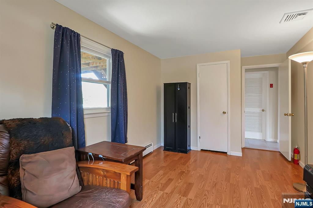 property viewer photo 34