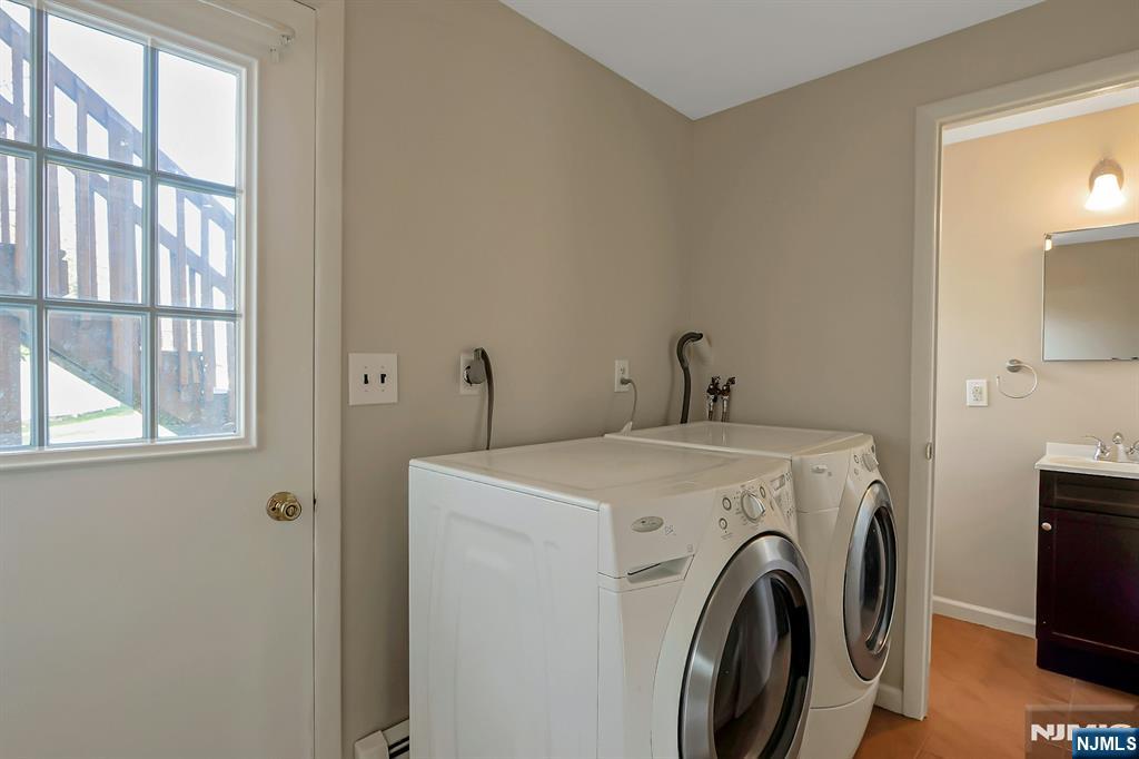 property viewer photo 36