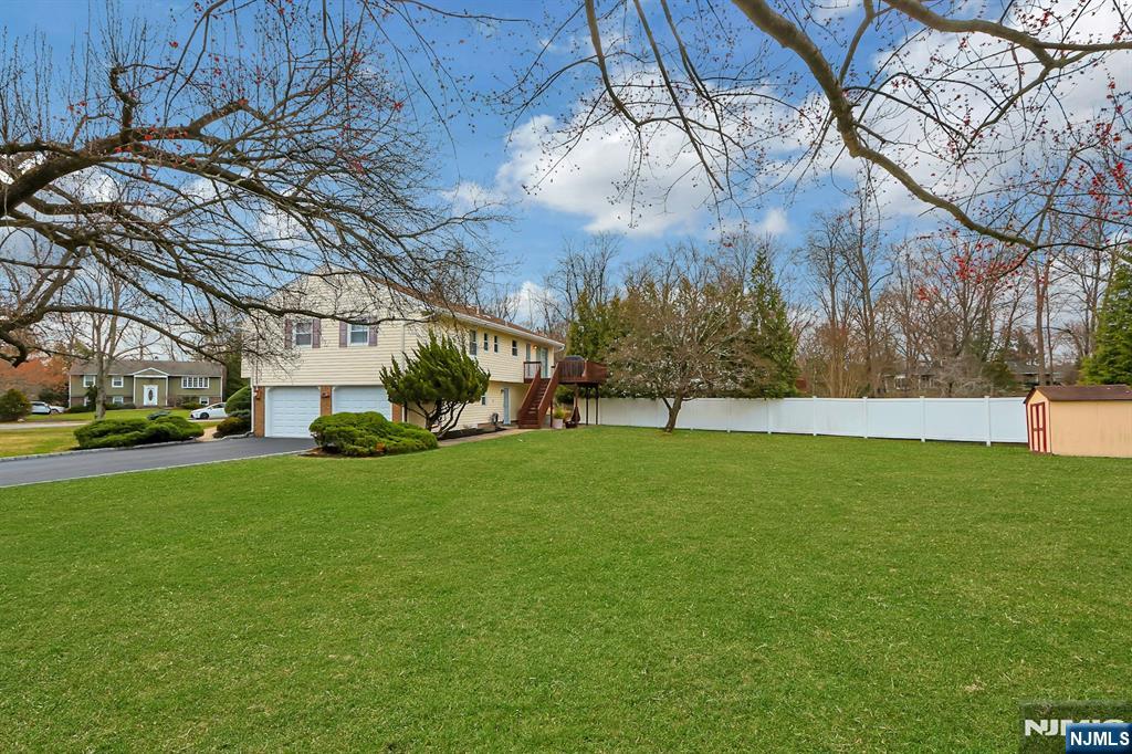 property viewer photo 44