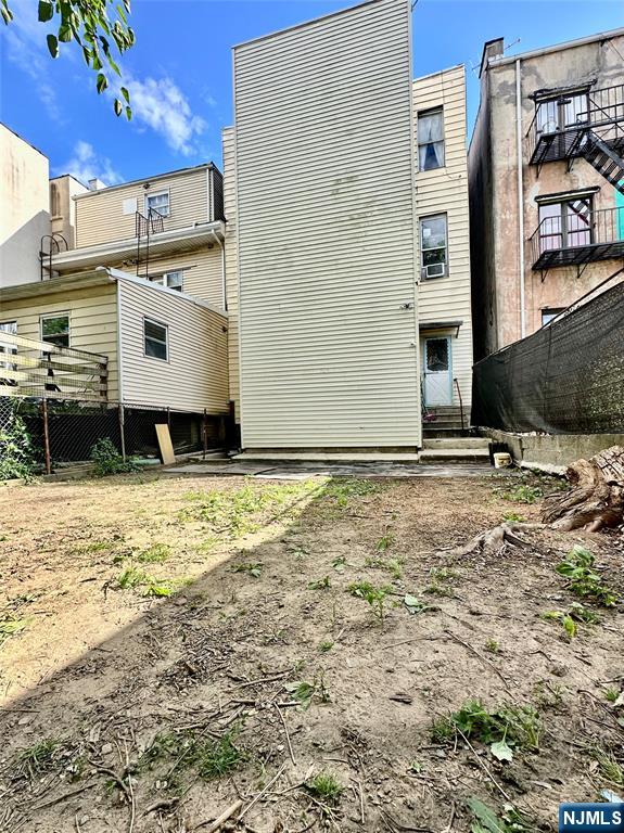 main property photo 10
