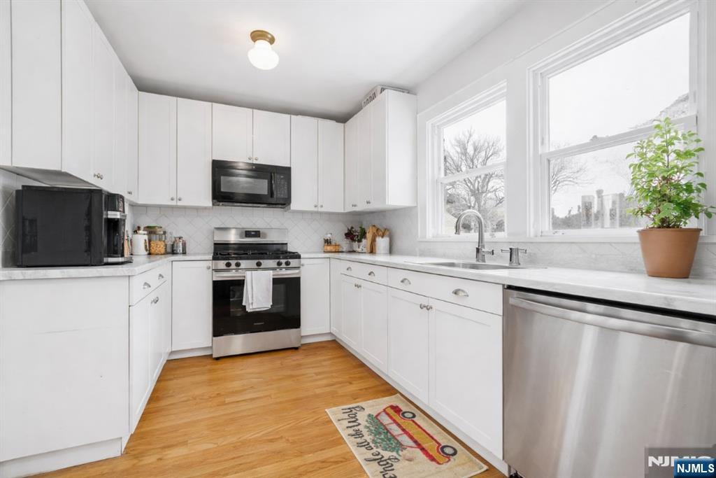 property viewer photo 2