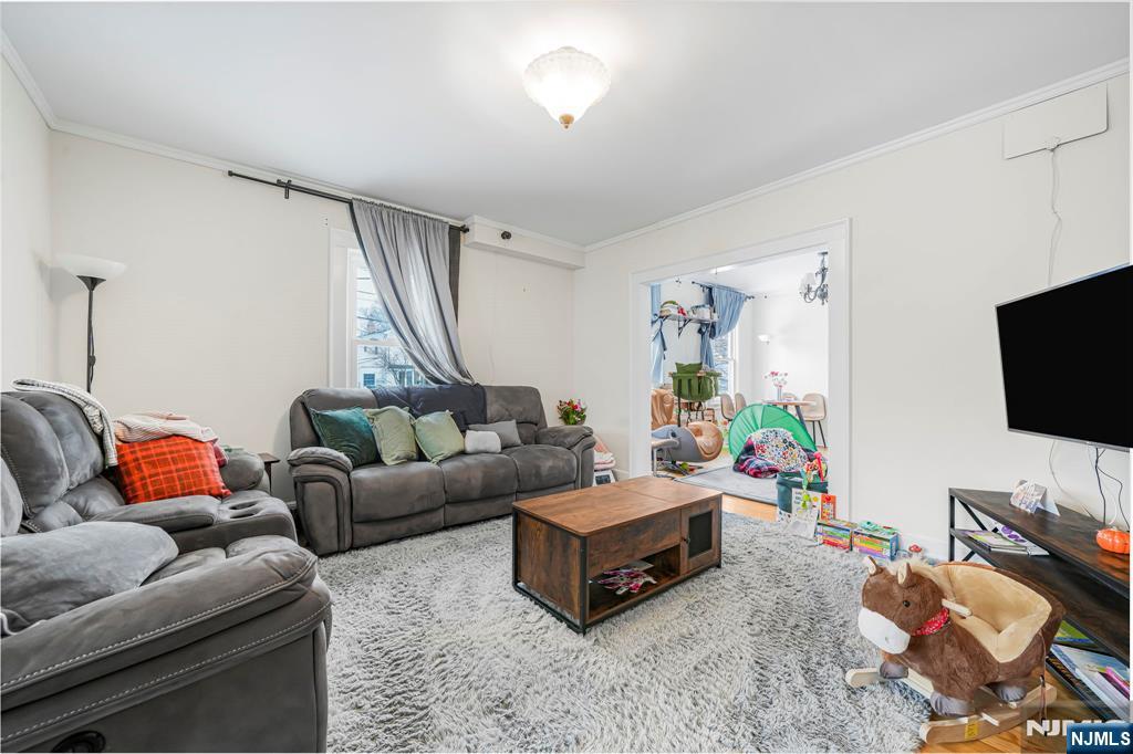 property viewer photo 6