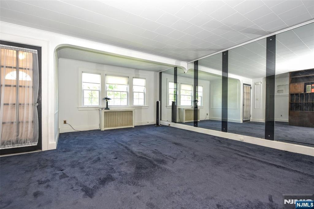 property viewer photo 4
