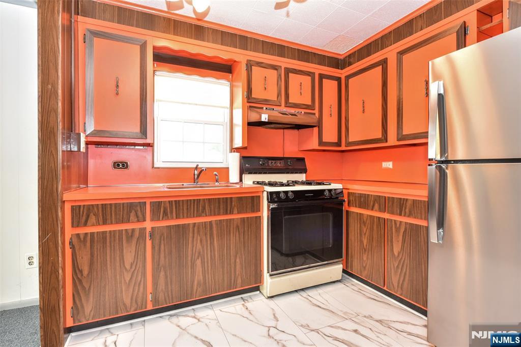 property viewer photo 7