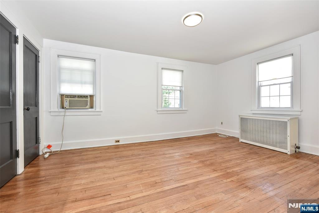 property viewer photo 8