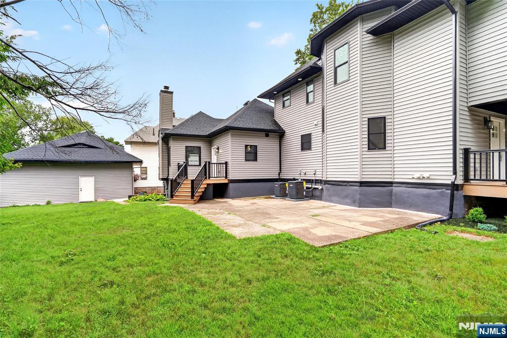 main property photo 49