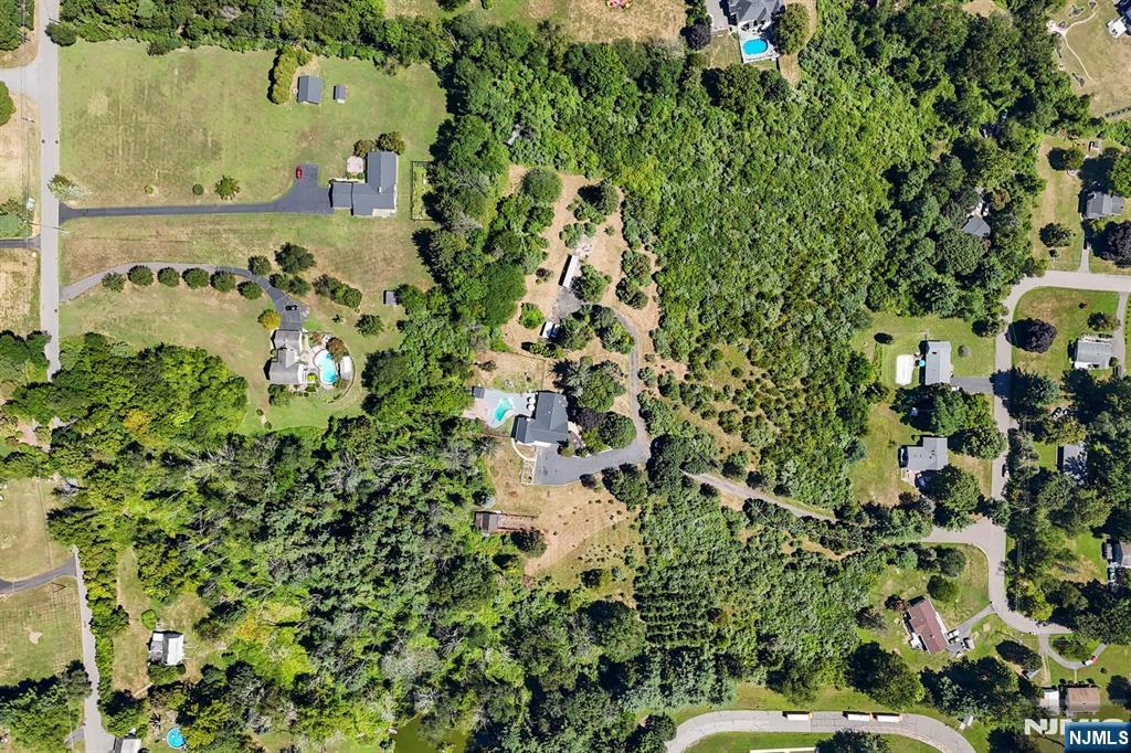 main property photo 47