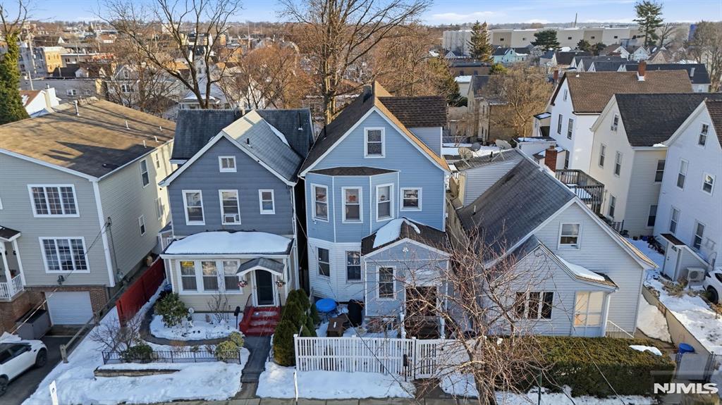 main property photo 23