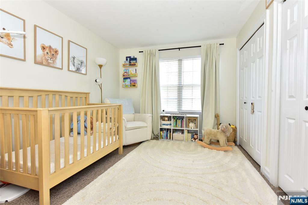 property viewer photo 6